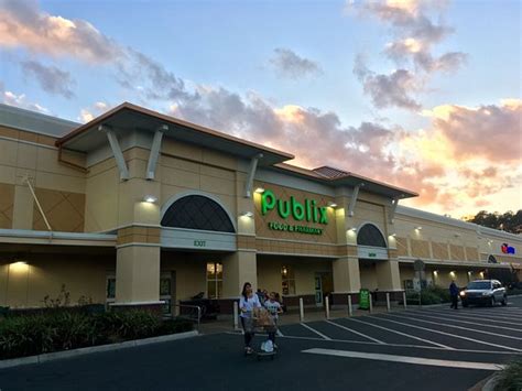 Gainesville publix - Publix had become the leading supermarket in Florida and has since expanded throughout the southeastern United States. They became the leading supermarket by putting a strong emphasis on customer service. They bring the adage "the customer is always right" to new levels. Add to this fantastic BOGO (buy one, get one free) deals and that alone ...